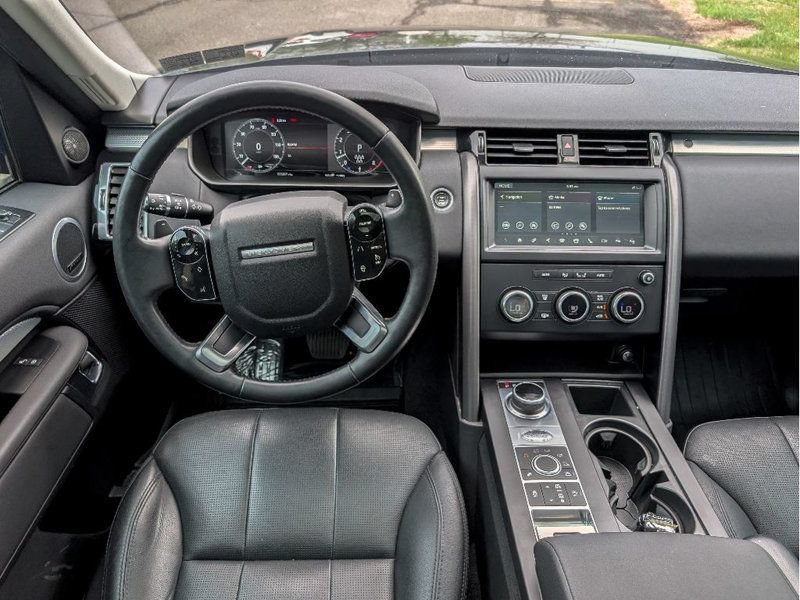 Used 2020 Land Rover Discovery Landmark AWD/4WD image 23