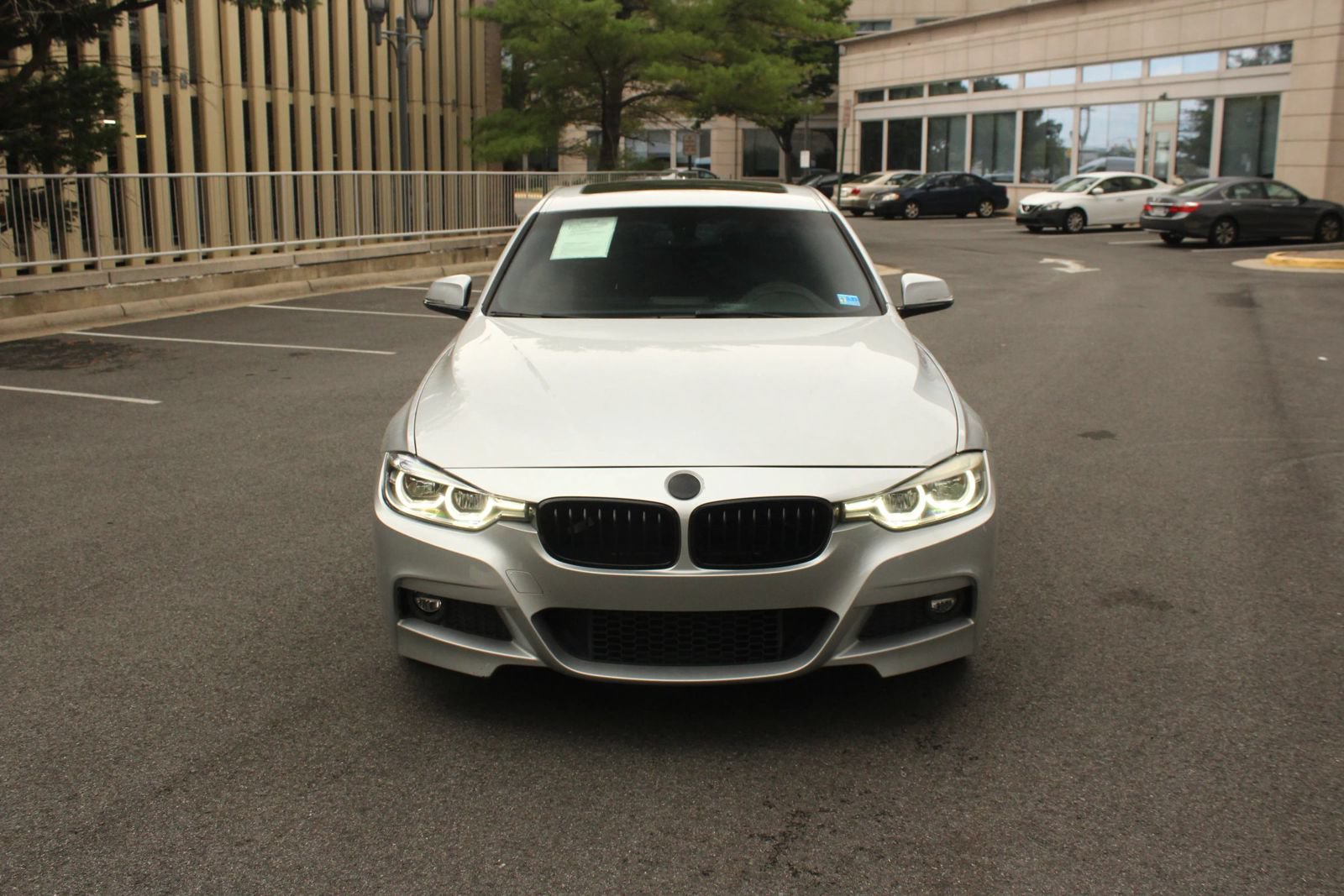 Used 2018 BMW 330i Sedan RWD image 3