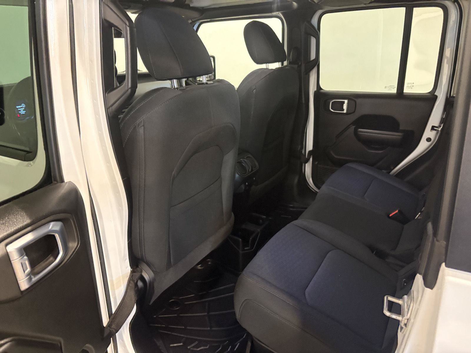 Used 2021 Jeep Gladiator Sport AWD/4WD image 33