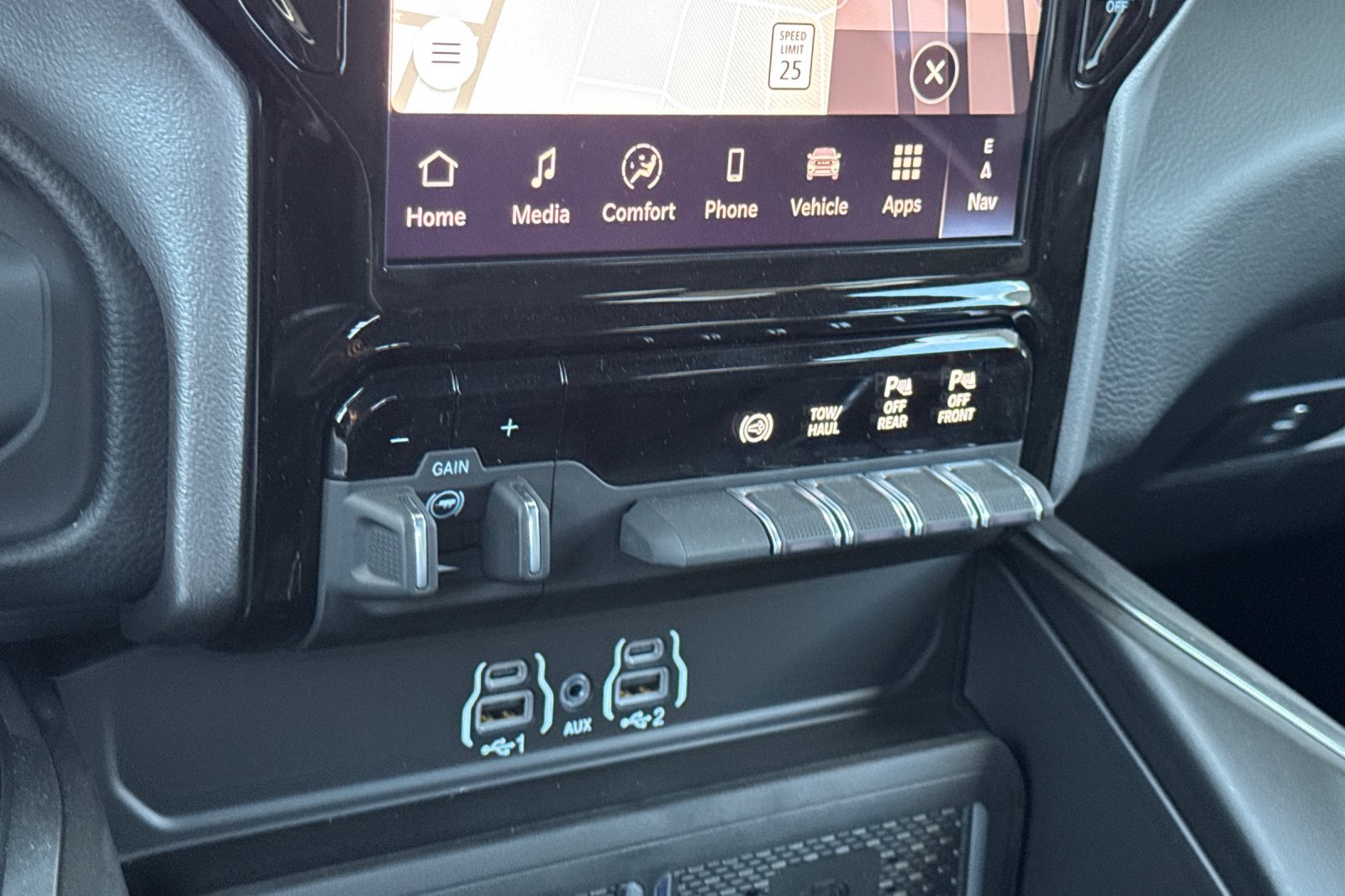 New 2026 RAM 3500 Laramie w/ Night Edition AWD/4WD image 19