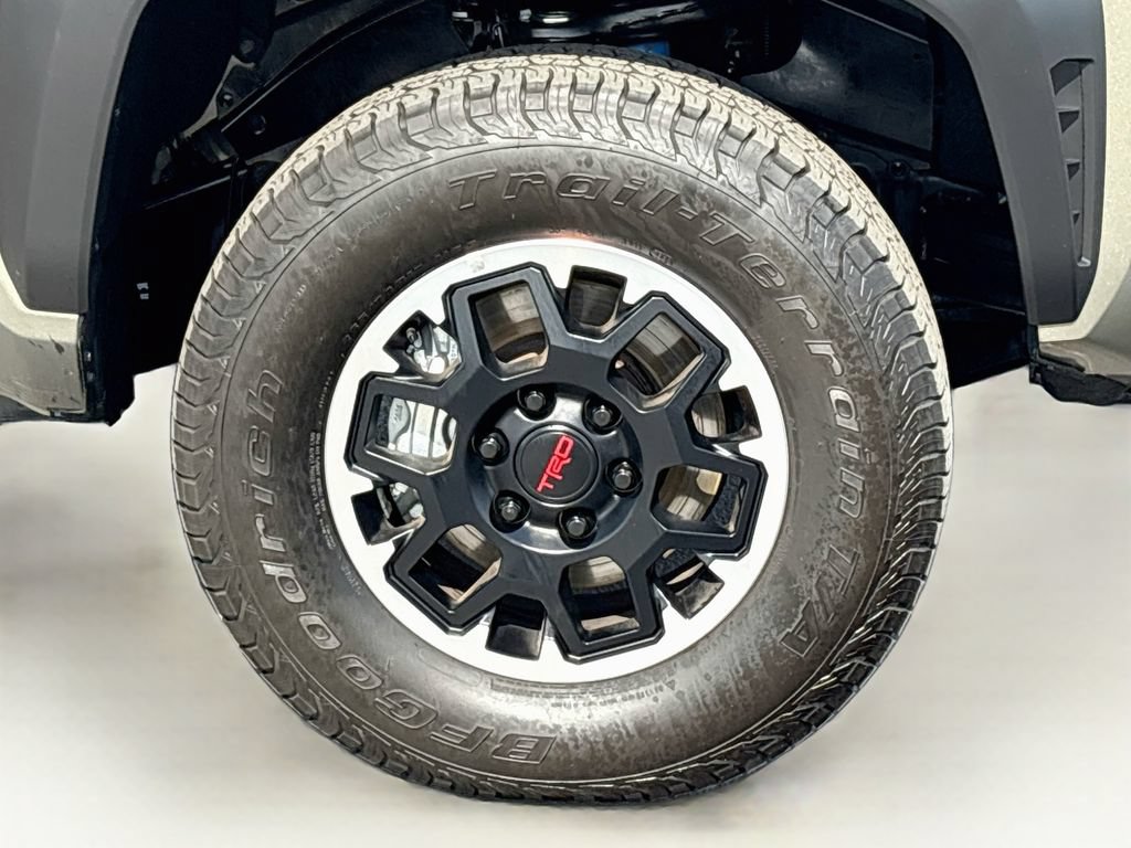 Certified 2026 Toyota Tacoma TRD Off-Road AWD/4WD image 31