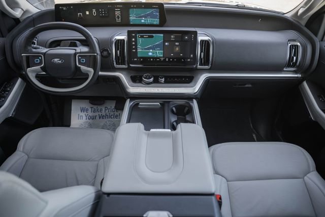 Used 2025 Ford Expedition Max Platinum w/ Driver's Package image 33