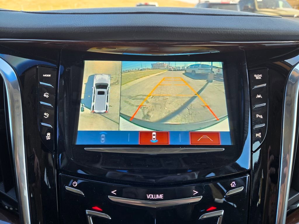 Used 2018 Cadillac Escalade ESV Premium Luxury image 25
