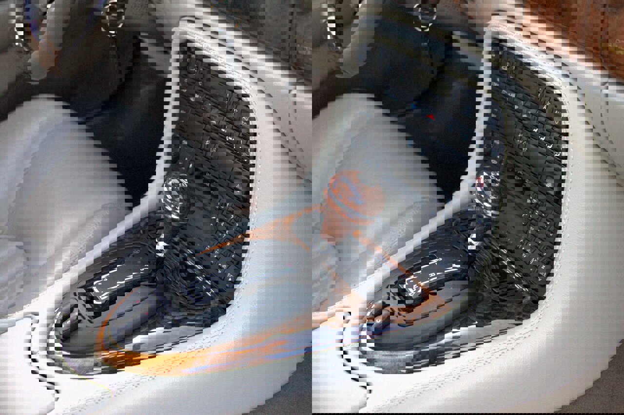 Used 1998 Jaguar XK8 Coupe image 23