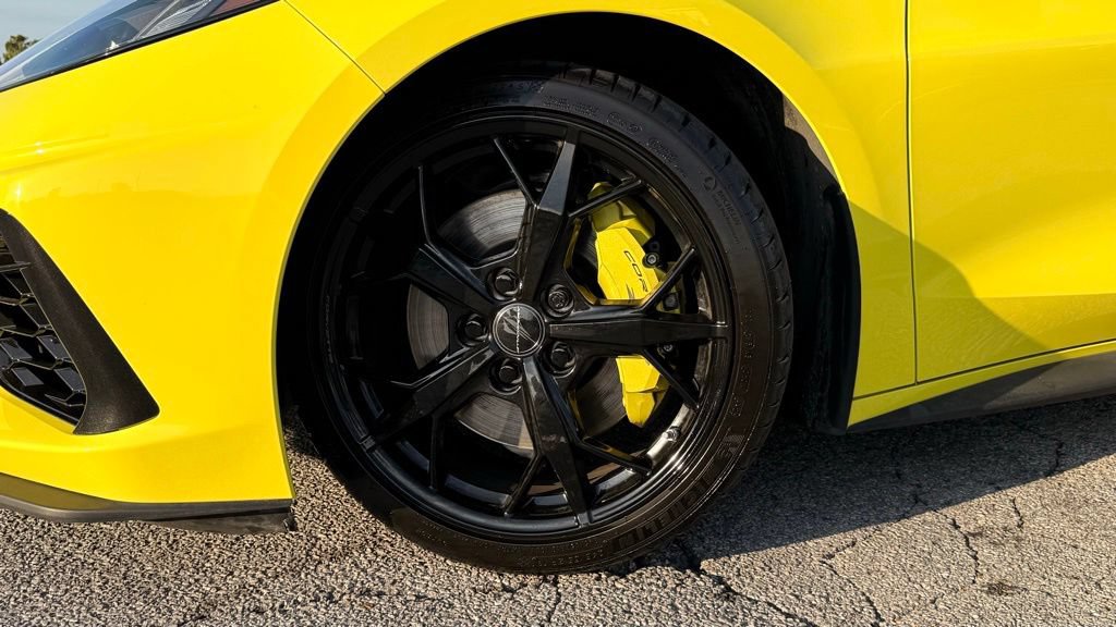 Used 2021 Chevrolet Corvette Stingray Premium Conv w/ Z51 Performance Package RWD image 41