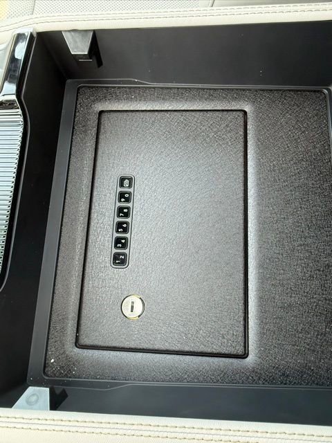 New 2025 Jeep Wagoneer Series III w/ Premium Group I image 25