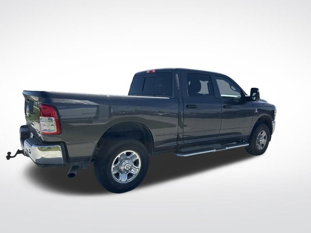 Used 2024 RAM 2500 Tradesman w/ Chrome Appearance Group AWD/4WD image 7