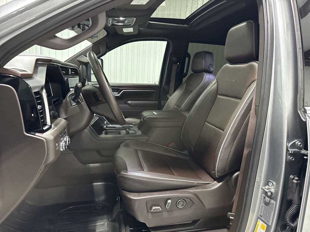 Used 2024 GMC Sierra 3500 Denali w/ Denali Reserve Package image 20
