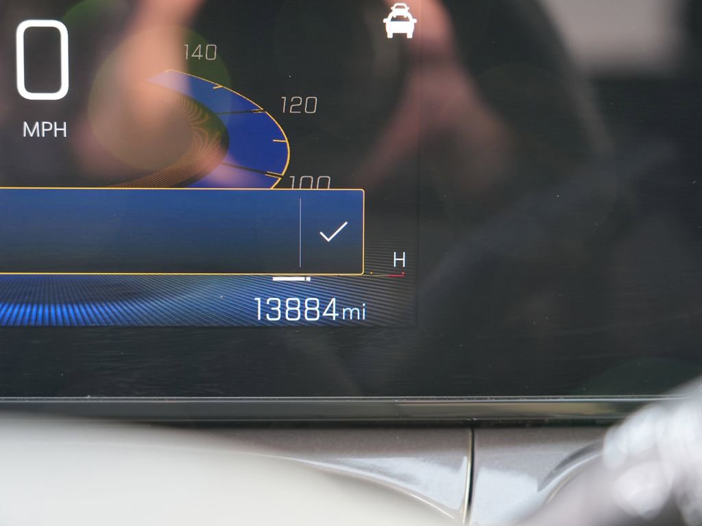 Used 2024 Chevrolet Trax ACTIV w/ Driver Confidence Package image 34