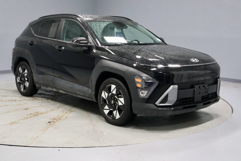 Certified 2025 Hyundai Kona SEL FWD image 1