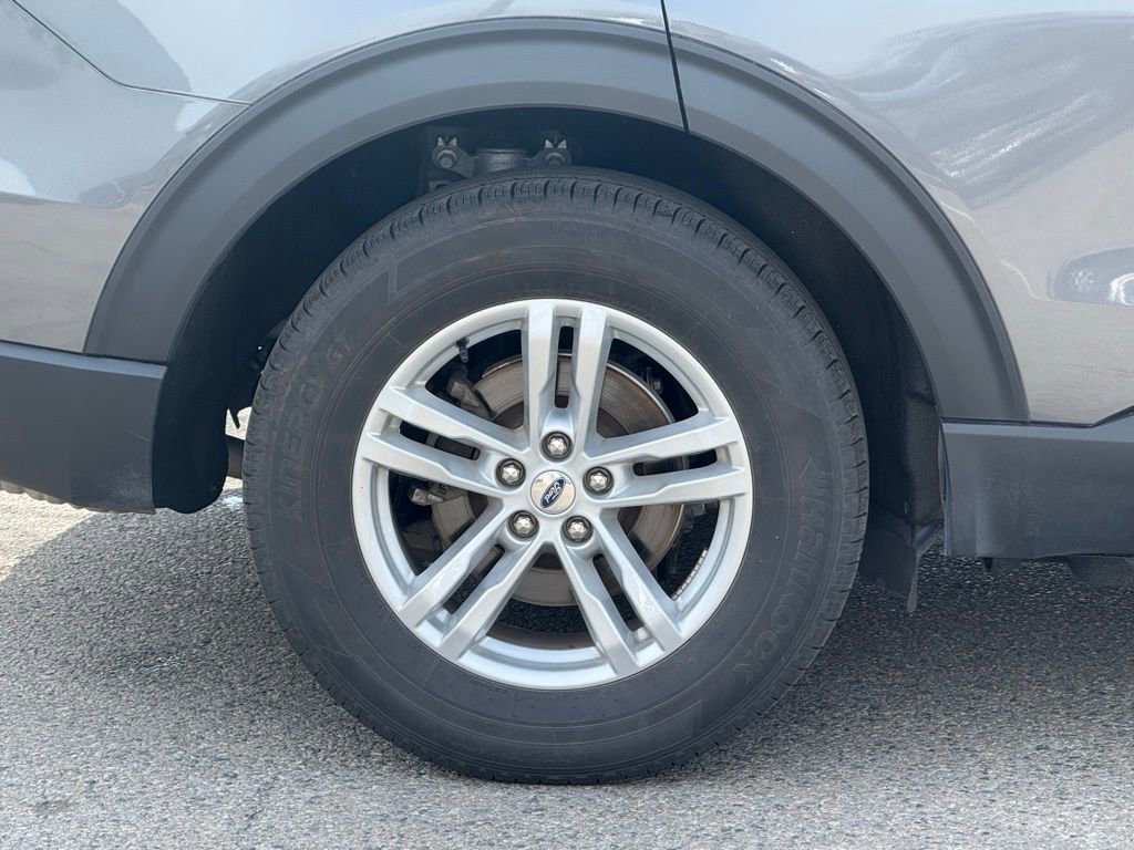 Used 2022 Ford Explorer XLT w/ Equipment Group 202A image 7