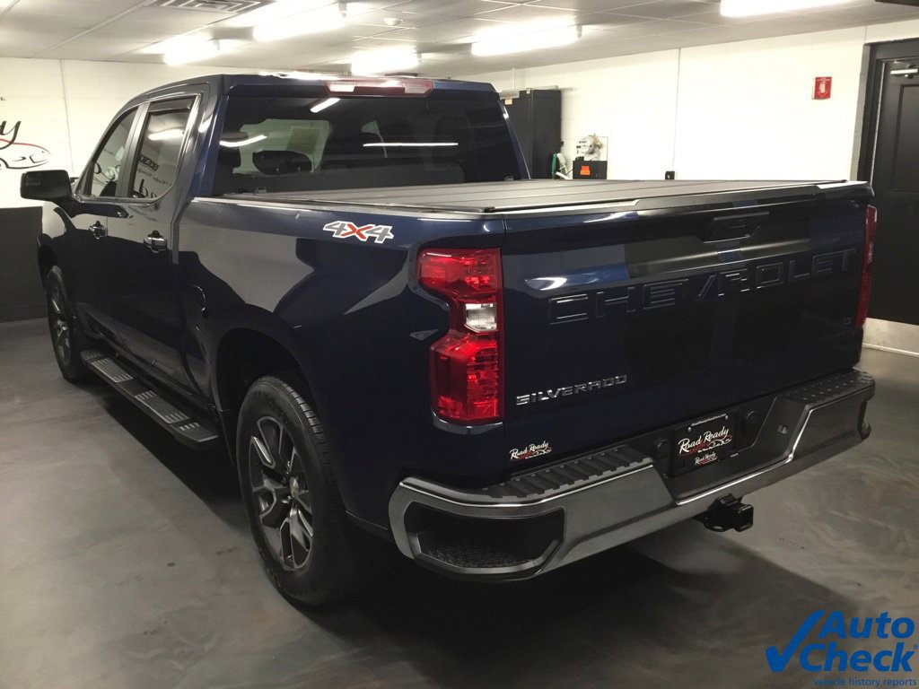 Used 2022 Chevrolet Silverado 1500 LT AWD/4WD image 6