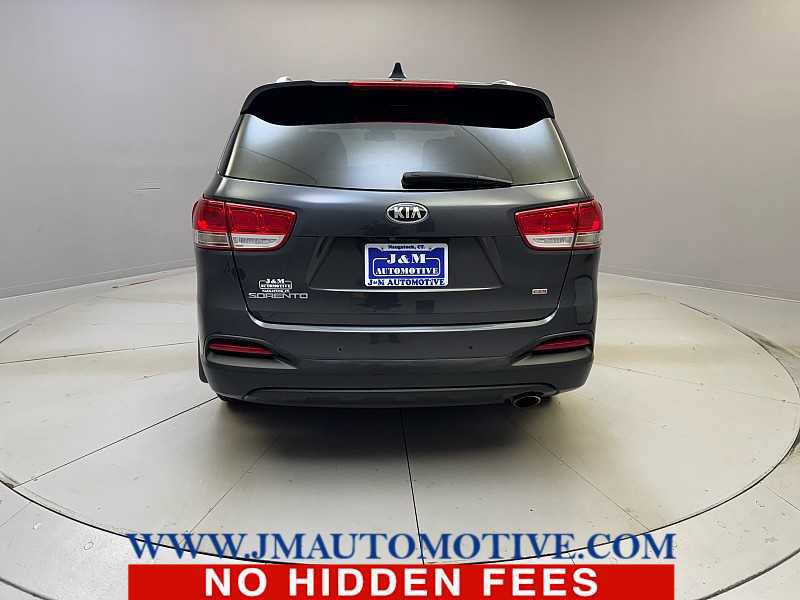Used 2017 Kia Sorento LX w/ LX Convenience Package AWD/4WD image 4