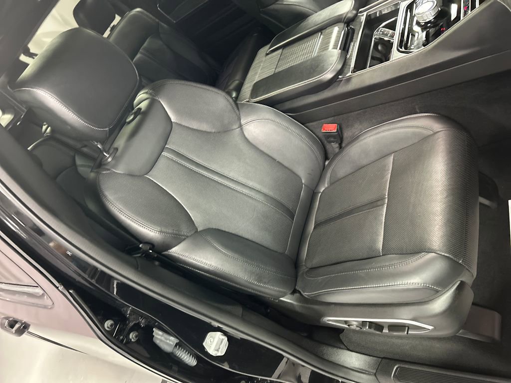 Used 2023 Jeep Wagoneer L Series III w/ Premium Group I image 26