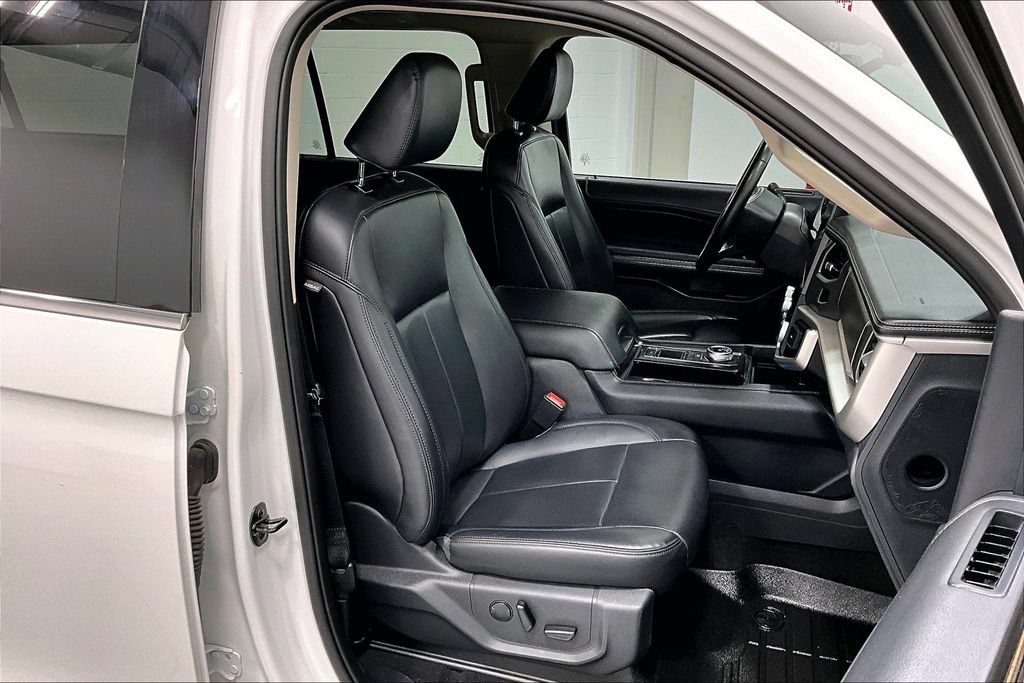 Used 2024 Ford Expedition Max XLT RWD image 9