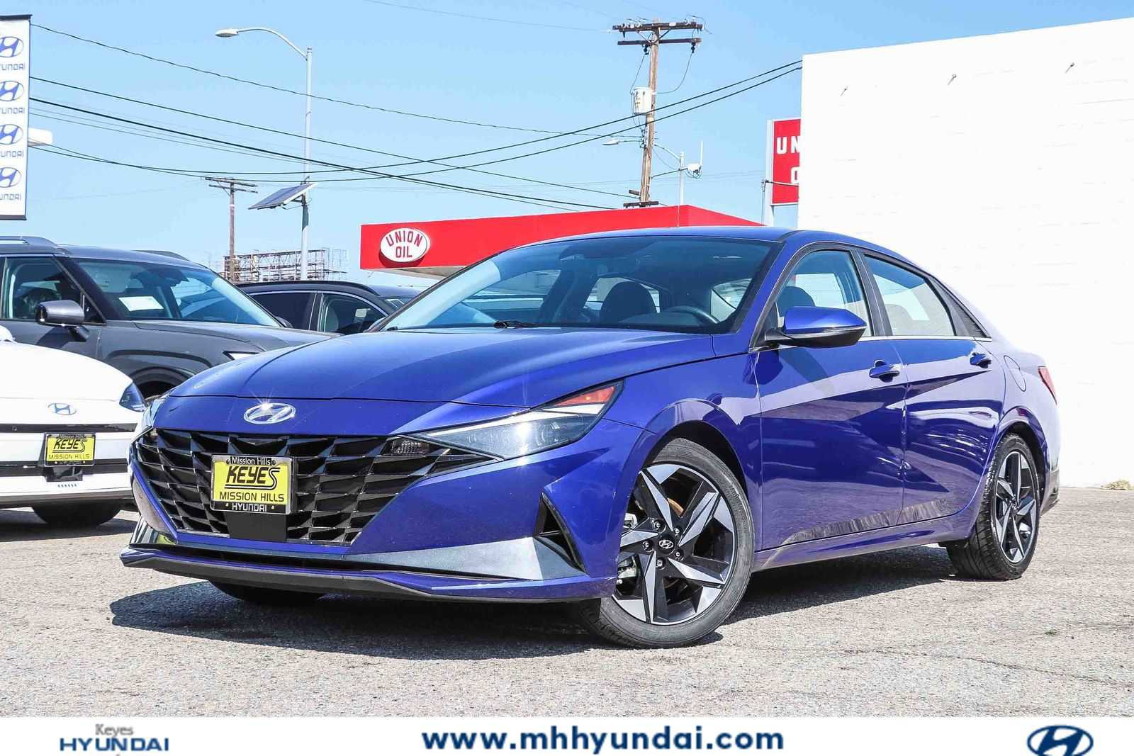 Certified 2023 Hyundai Elantra Limited w/ Cargo Package image 1