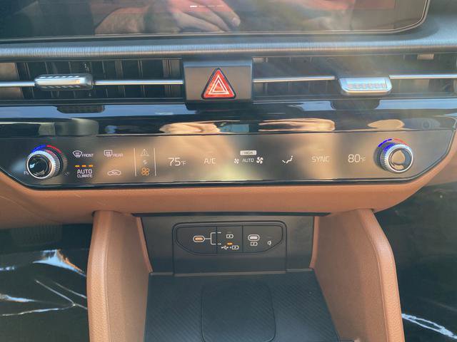 New 2026 Kia Sportage X-Line w/ X-Line Technology Package image 23