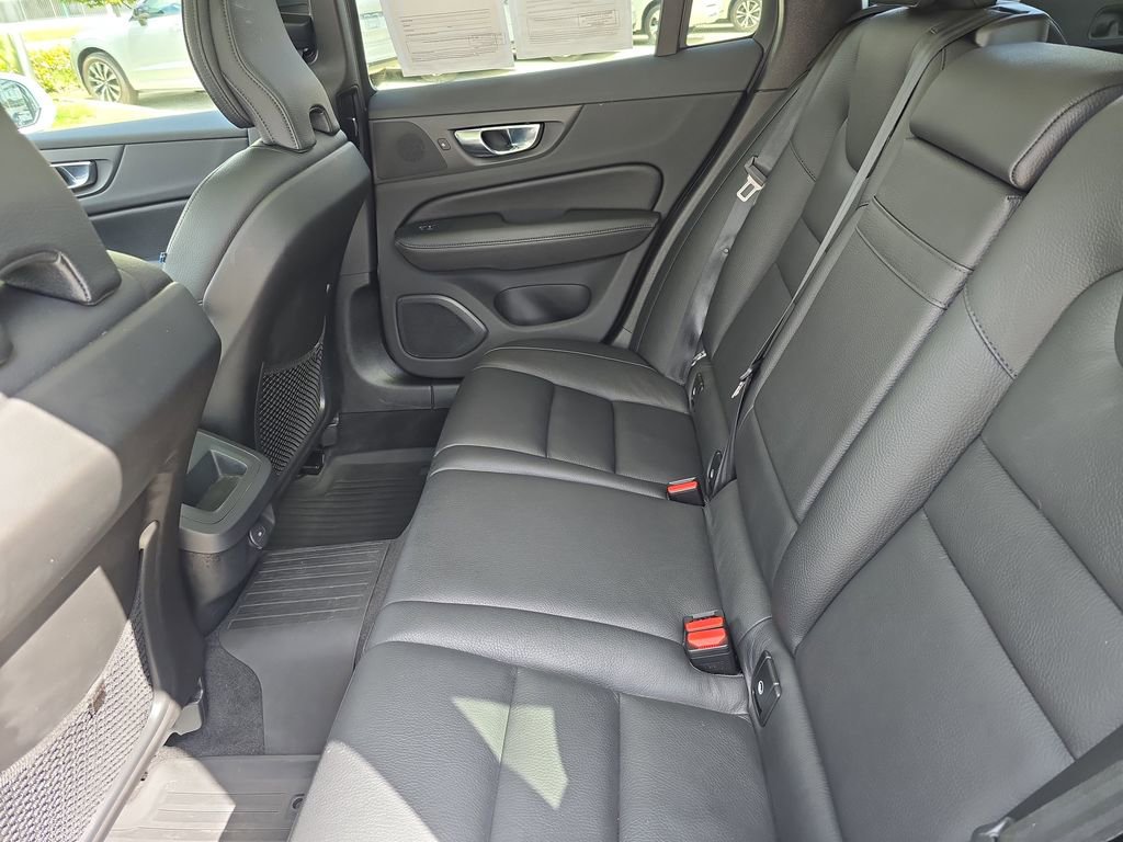 Certified 2022 Volvo V60 T5 Cross Country w/ Climate Package image 17