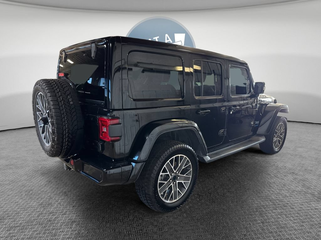Used 2024 Jeep Wrangler High Altitude AWD/4WD image 3