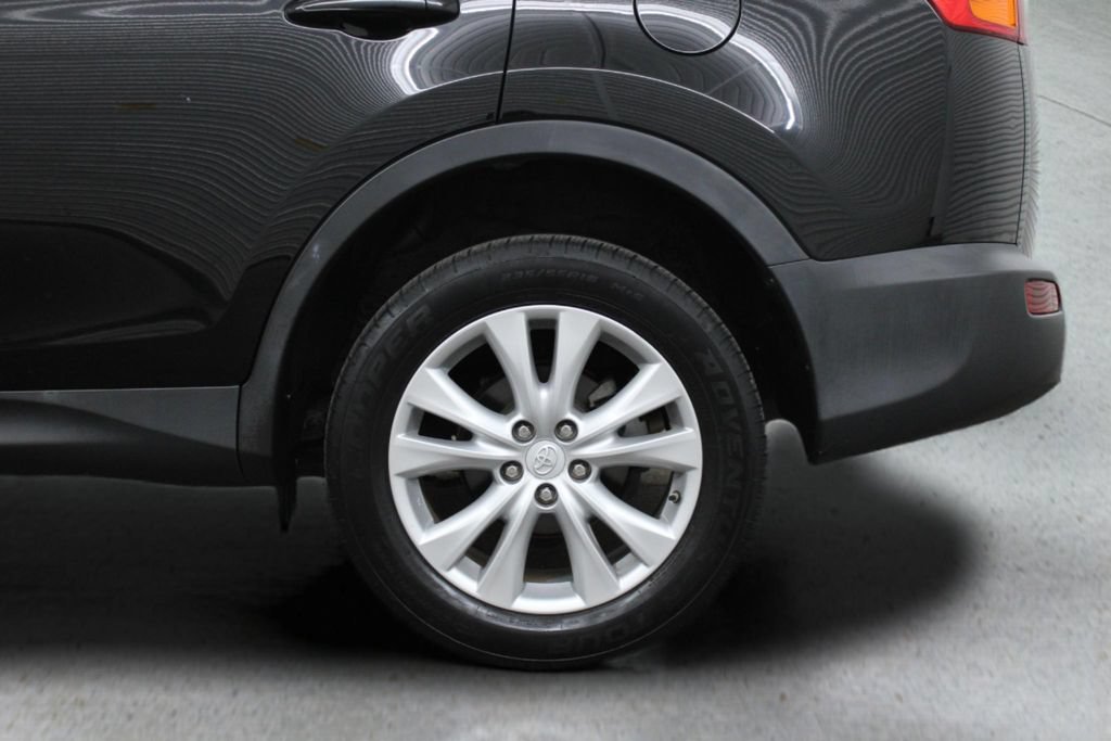 Used 2014 Toyota RAV4 Limited w/ Technology Package AWD/4WD image 8