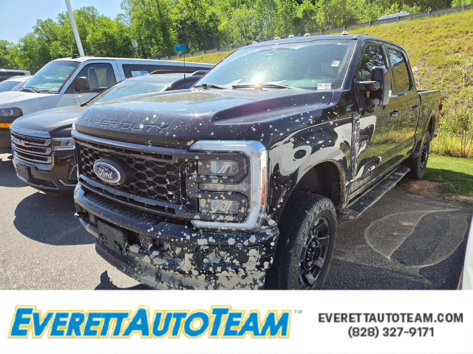 Used 2023 Ford F250 Lariat w/ Sport Appearance Package AWD/4WD image 1