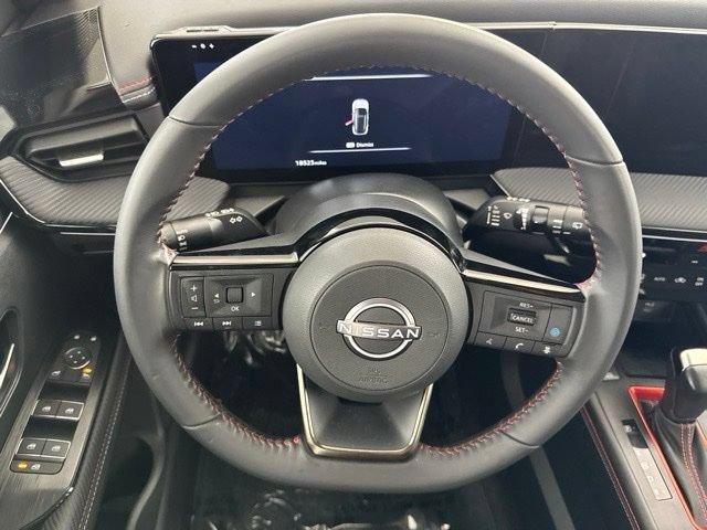 Used 2025 Nissan Kicks SR FWD image 28