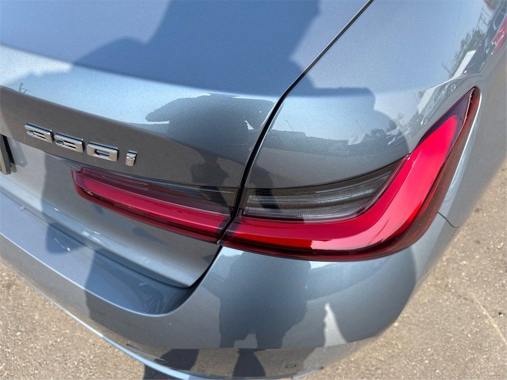 New 2025 BMW 330i Sedan w/ Premium Package image 17