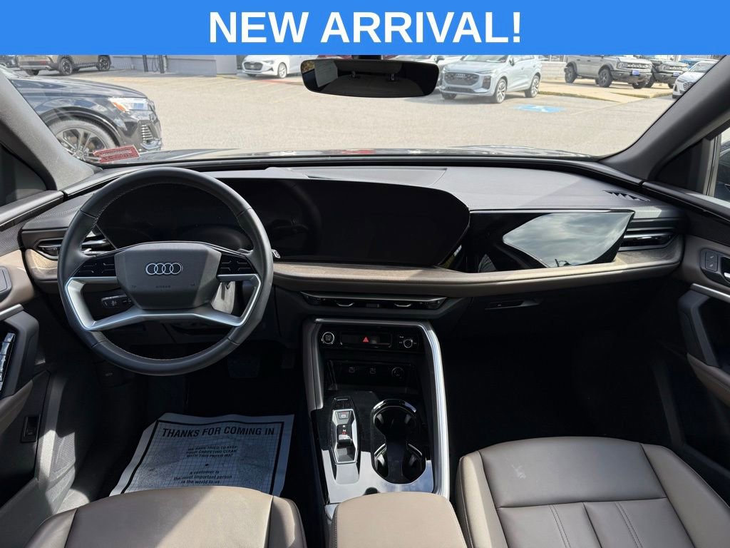 Used 2025 Audi Q5 Premium w/ Convenience Package image 31