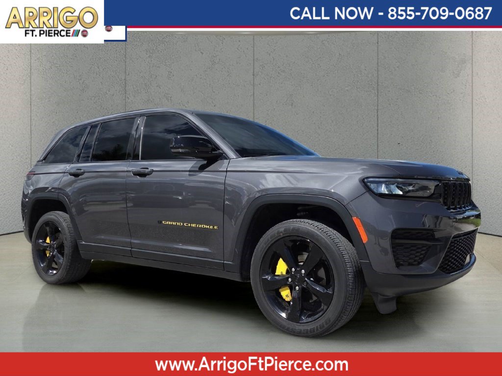 Used 2025 Jeep Grand Cherokee Altitude