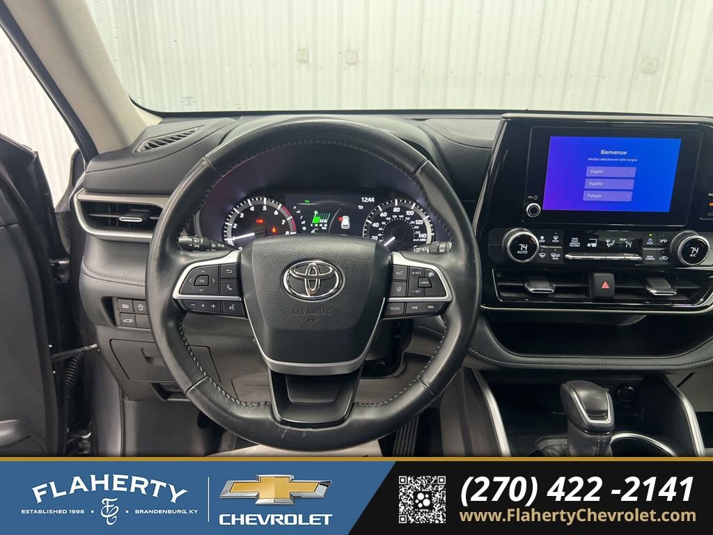 Used 2024 Toyota Highlander LE image 26