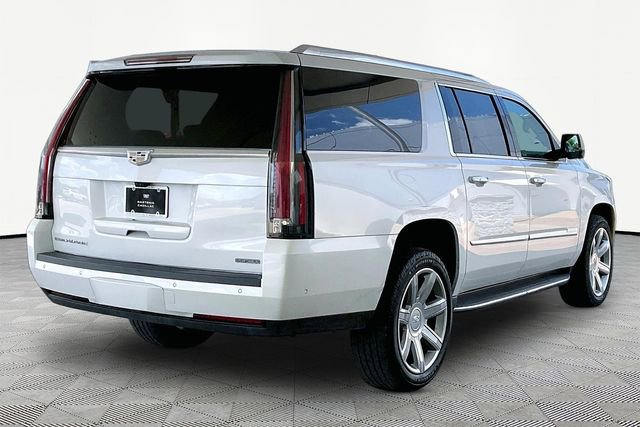 Used 2019 Cadillac Escalade ESV Luxury AWD/4WD image 5
