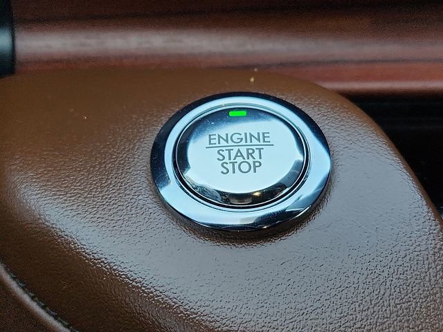 Used 2023 Lincoln Aviator Reserve w/ Equipment Group 201A image 19