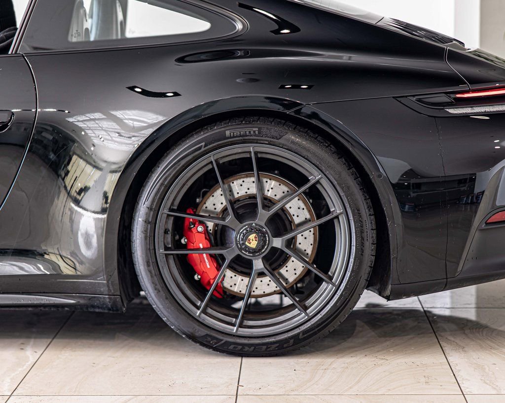 Used 2026 Porsche 911 Carrera 4 GTS w/ Premium Package image 7