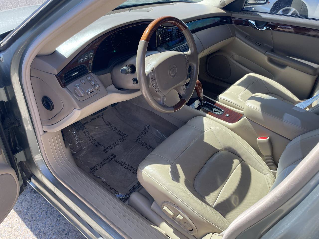 Used 2005 Cadillac De Ville DTS w/ Equipment Group FWD image 35