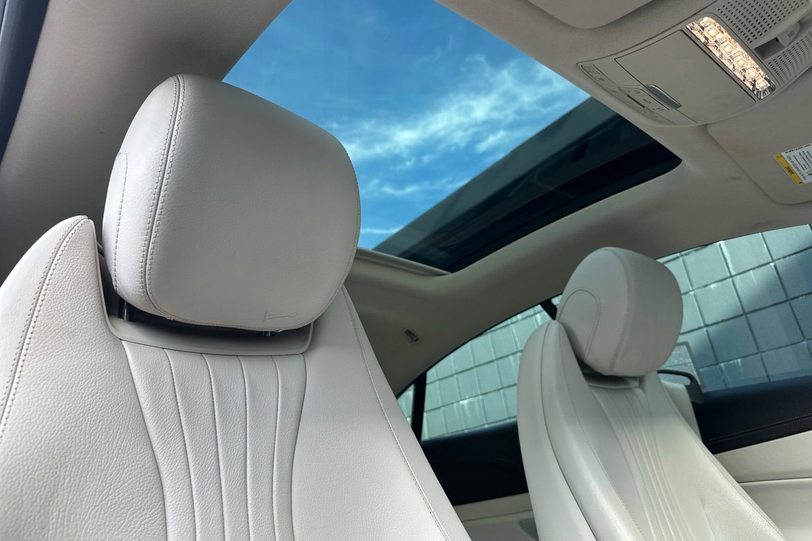 Used 2018 Mercedes-Benz E 400 E 400 image 16