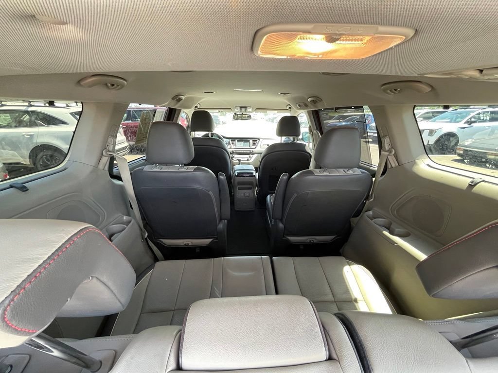 Used 2018 Kia Sedona SX FWD image 25