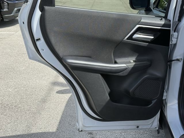 Used 2024 Mitsubishi Outlander ES FWD image 32