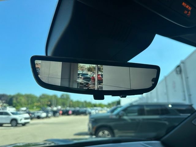 Used 2025 Chevrolet Silverado EV RST AWD/4WD image 40