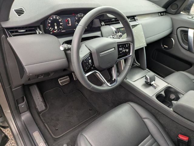 Used 2024 Land Rover Discovery Sport Dynamic SE image 7