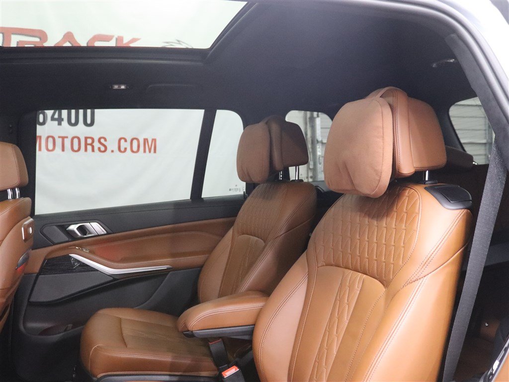 Used 2023 BMW X7 xDrive40i w/ Executive Package AWD/4WD image 19