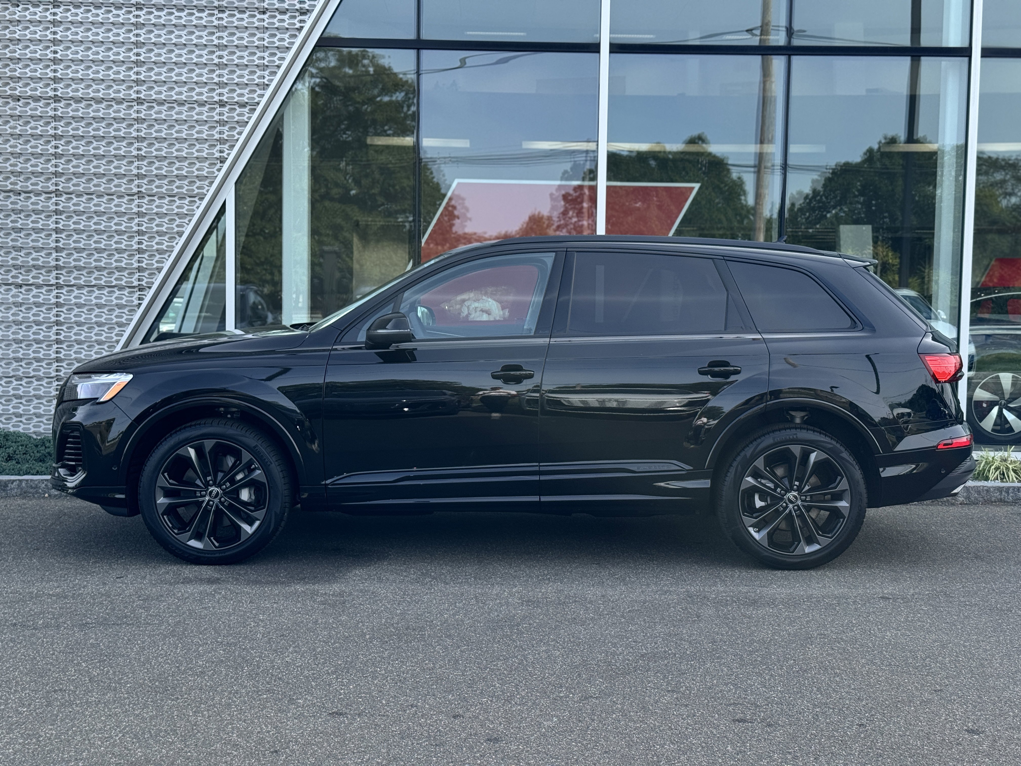 New 2025 Audi Q7 3.0T Premium Plus image 2