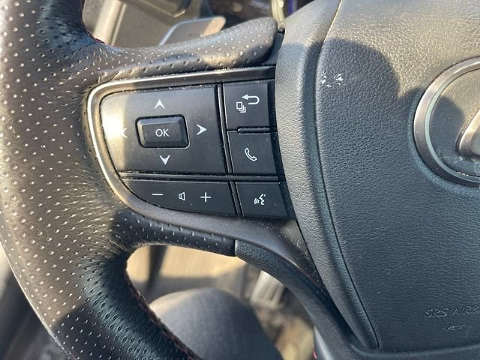 Used 2022 Lexus UX 250h F Sport w/ F Sport Premium Package AWD/4WD image 24