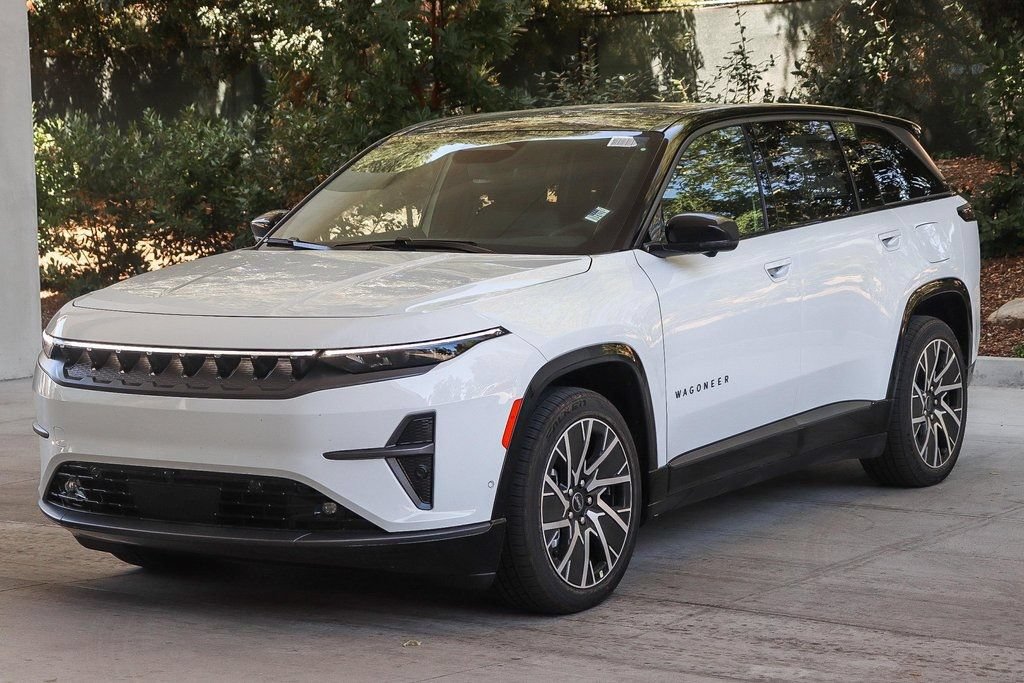 New 2025 Jeep Wagoneer S Limited AWD/4WD image 3