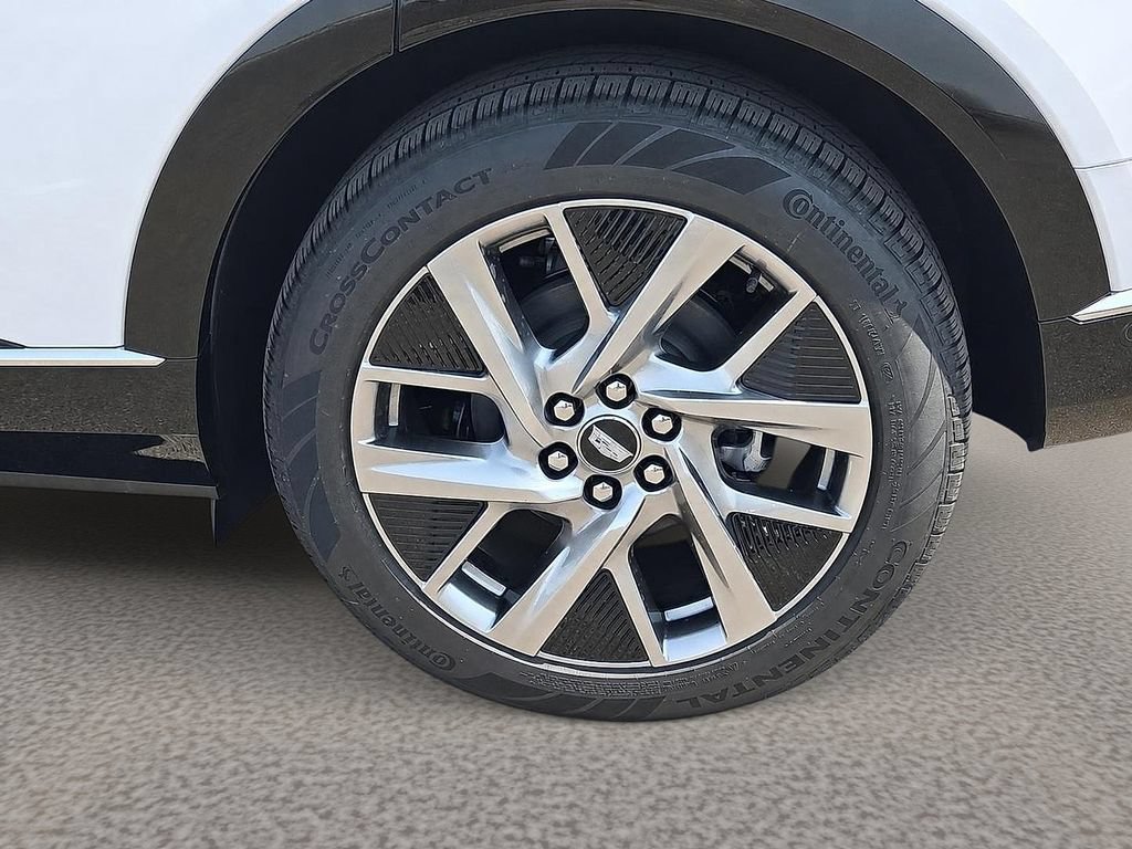 New 2027 Cadillac Optiq Luxury AWD/4WD image 8