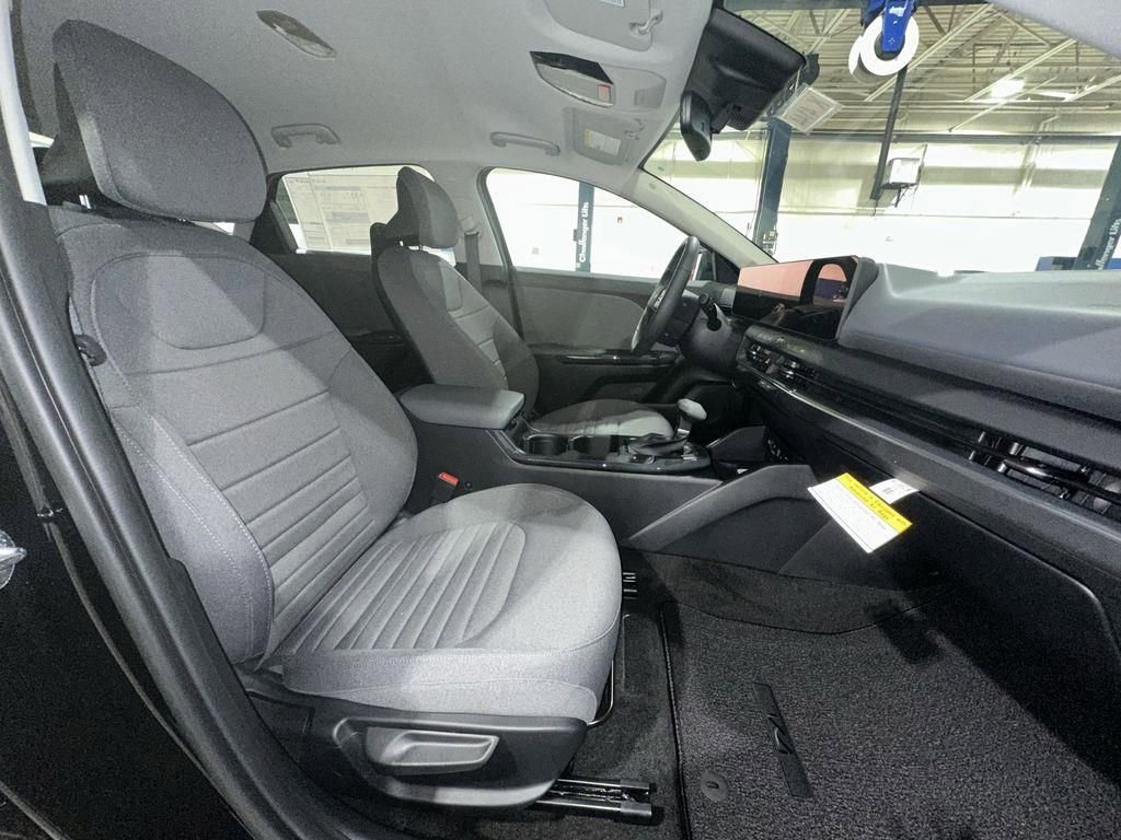 New 2025 Kia K4 EX image 25