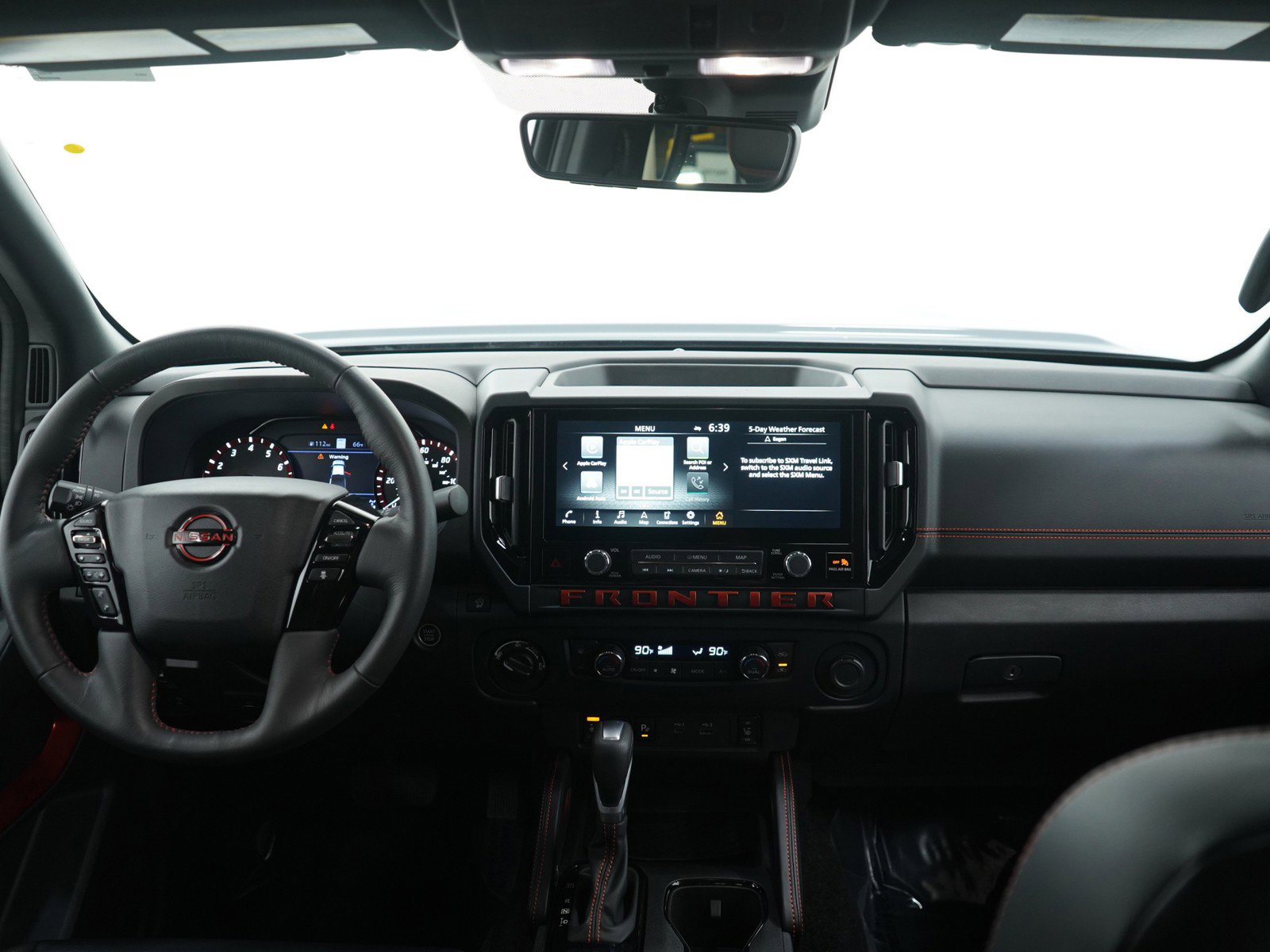 Used 2025 Nissan Frontier PRO-4X w/ Pro Premium Package image 12