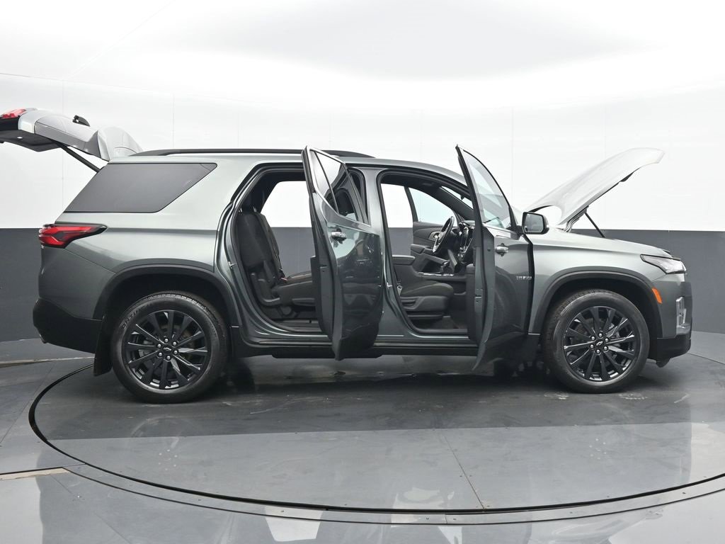 Used 2022 Chevrolet Traverse LT image 26