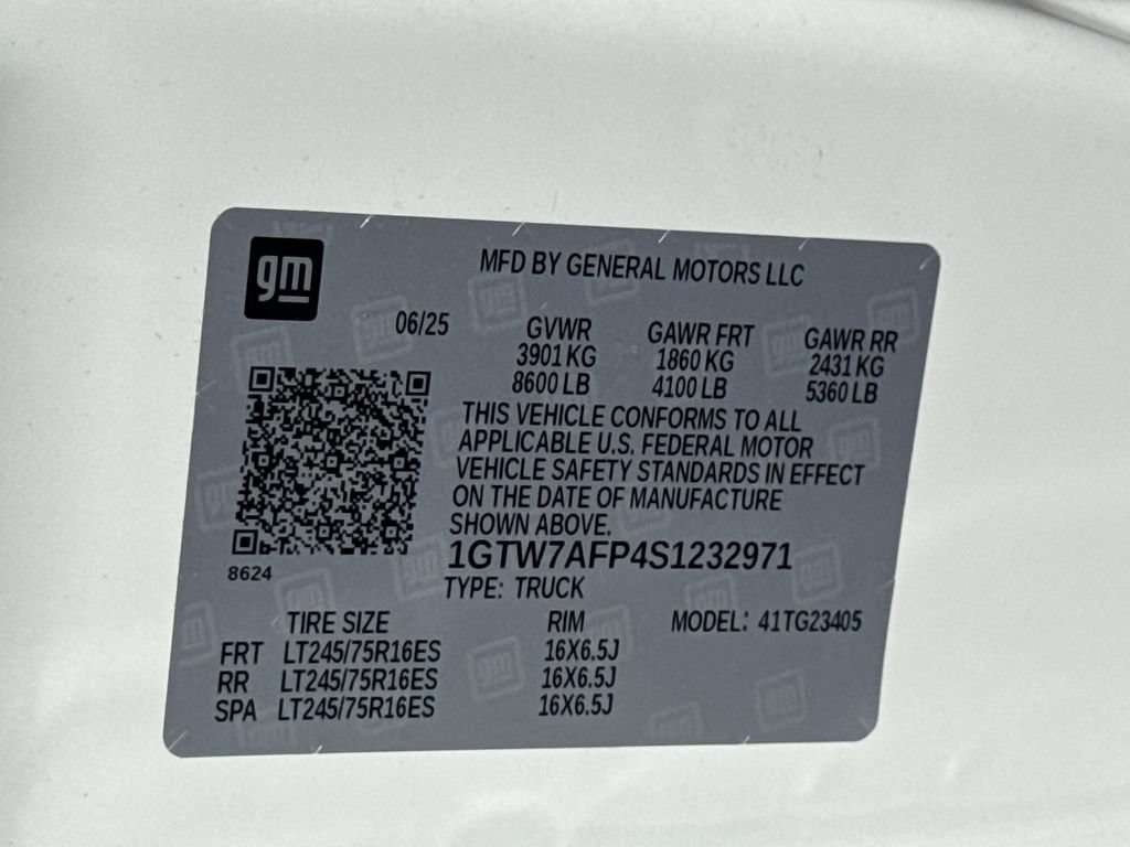 Used 2025 GMC Savana 2500 w/ Driver Convenience Package RWD image 33