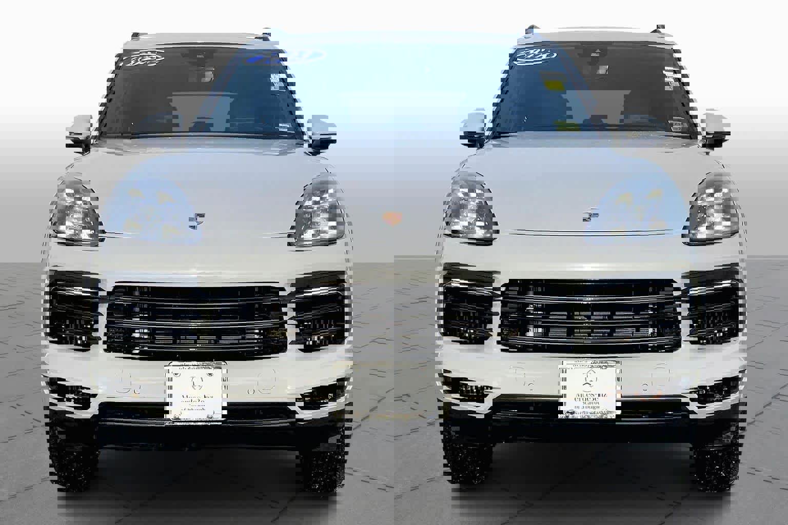 Certified 2022 Porsche Cayenne Platinum Edition image 6