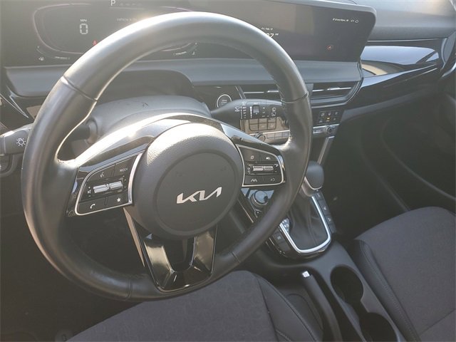 Certified 2025 Kia Seltos S image 17